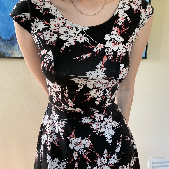 Hollister Dress - Picture 2 of 6